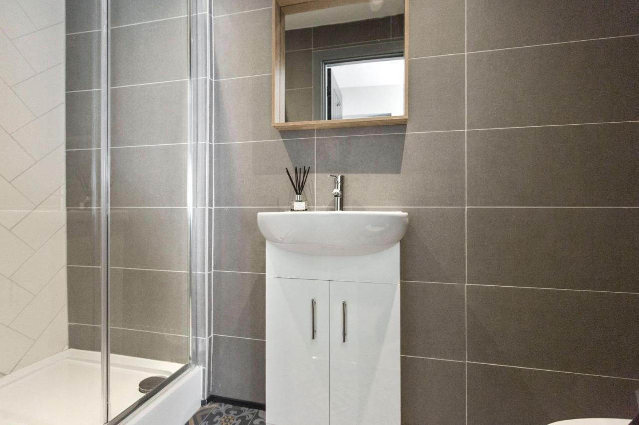 Apartament ✰Onpoint -Modern & Fresh Studio Apt Close To Centre - Convenient!✰ Beeston  Zewnętrze zdjęcie