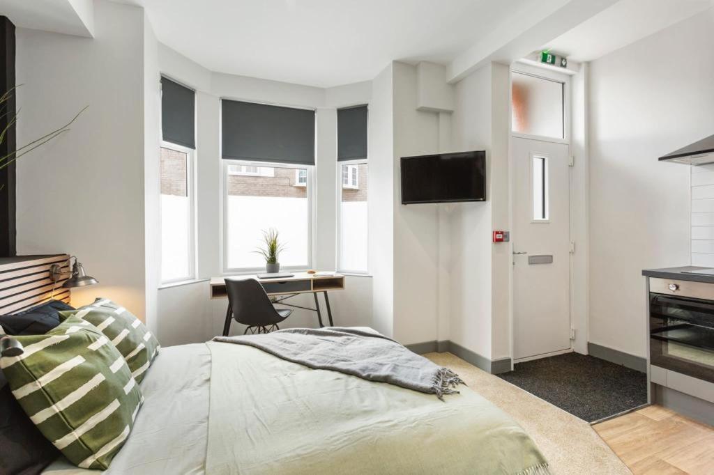 Apartament ✰Onpoint -Modern & Fresh Studio Apt Close To Centre - Convenient!✰ Beeston  Zewnętrze zdjęcie