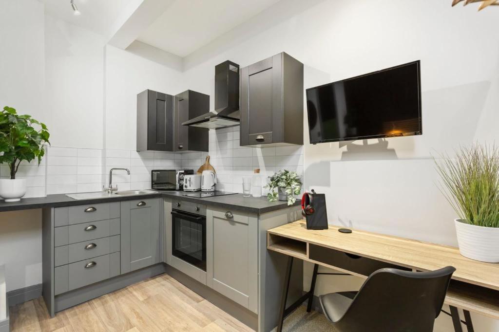 Apartament ✰Onpoint -Modern & Fresh Studio Apt Close To Centre - Convenient!✰ Beeston  Zewnętrze zdjęcie